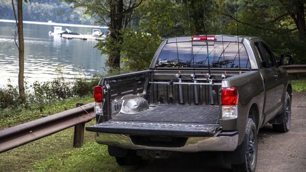 Best Way To Transport a Kayak and Fishing Equipment - Portarod