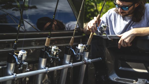 how-to-install-fishing-rod-holder-for-truck_feature